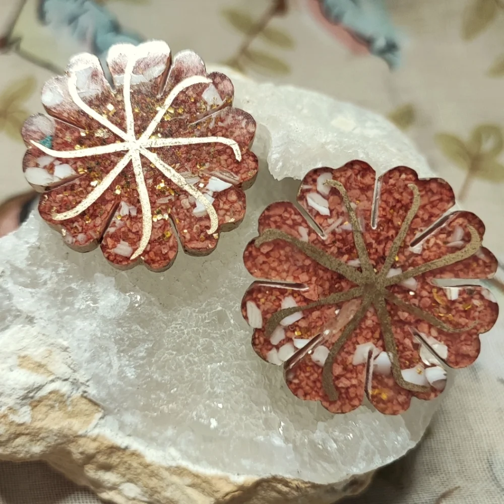 Confetti Vomit Terra Cotta Laser Cut Gold Vintage Clip Back Earrings Unsigned